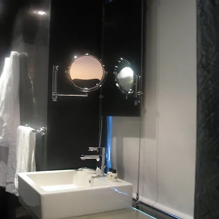 Design 4* 푼샬